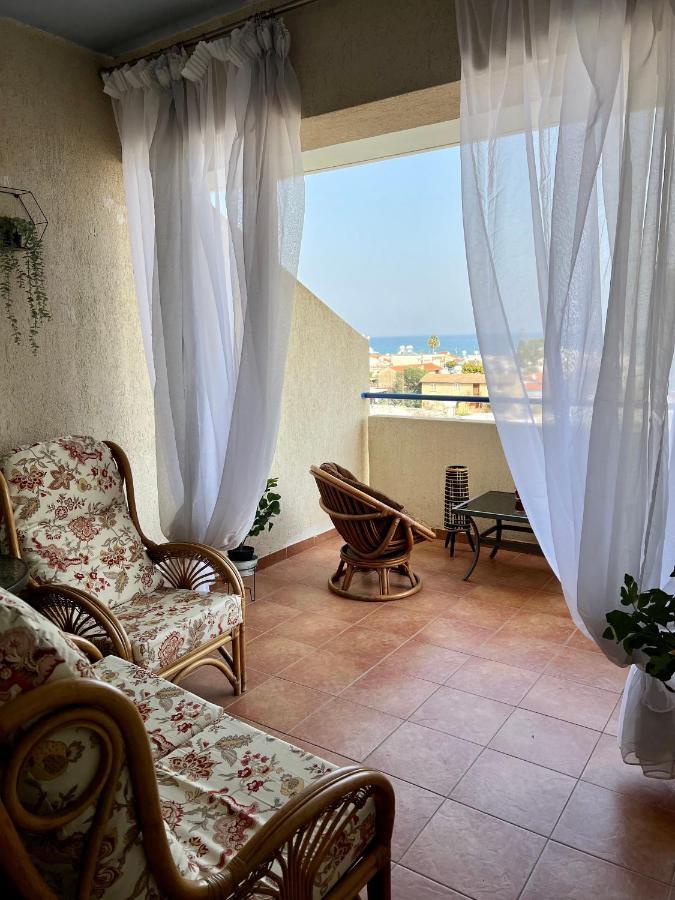 Carisa Holiday Rooms Larnaca Eksteriør billede