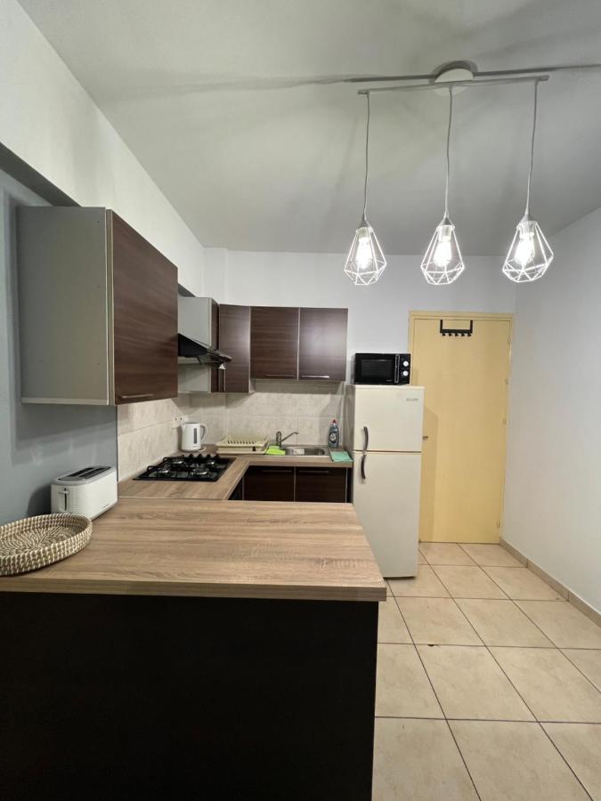 Carisa Holiday Rooms Larnaca Eksteriør billede