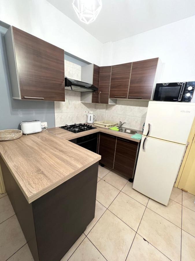 Carisa Holiday Rooms Larnaca Eksteriør billede