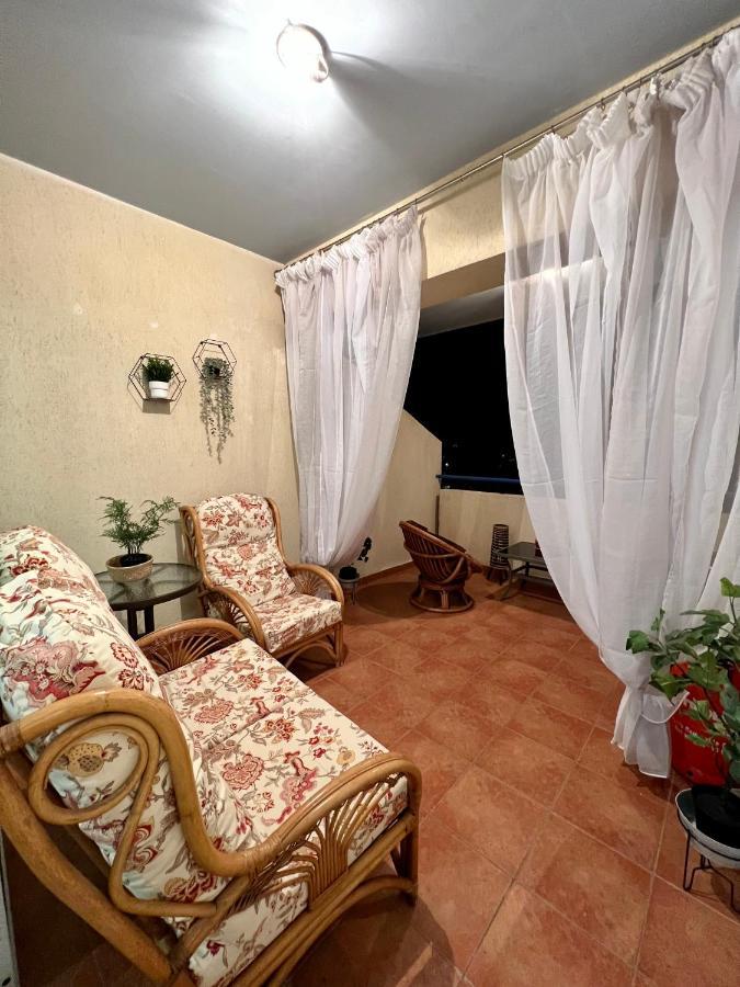 Carisa Holiday Rooms Larnaca Eksteriør billede