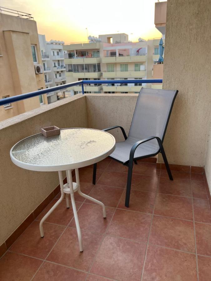 Carisa Holiday Rooms Larnaca Eksteriør billede